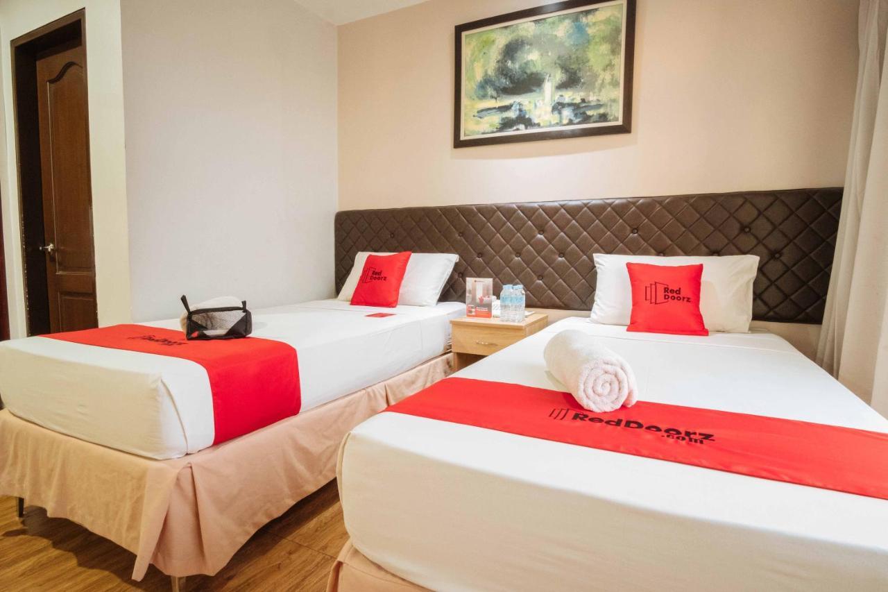 Reddoorz Plus Near Cebu Capitol Eksteriør bilde
